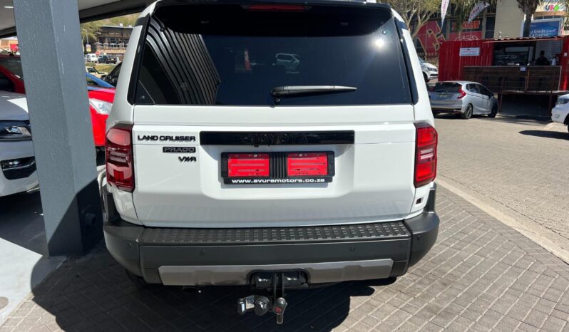2025 Toyota Land Cruiser Prado 2.8GD VX-R full